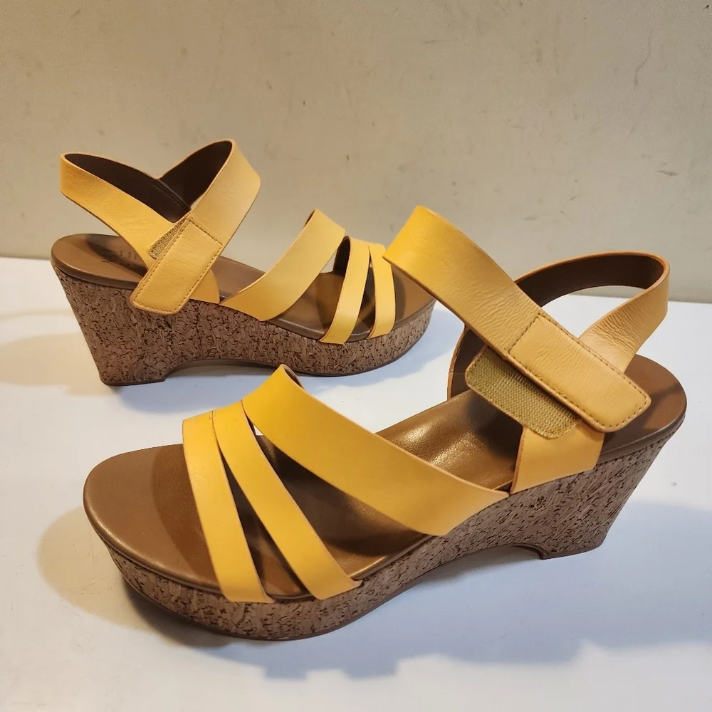 NATURALIZER Cynthia Leather Yellow Strappy Wedge Kork Sandals 8.5M